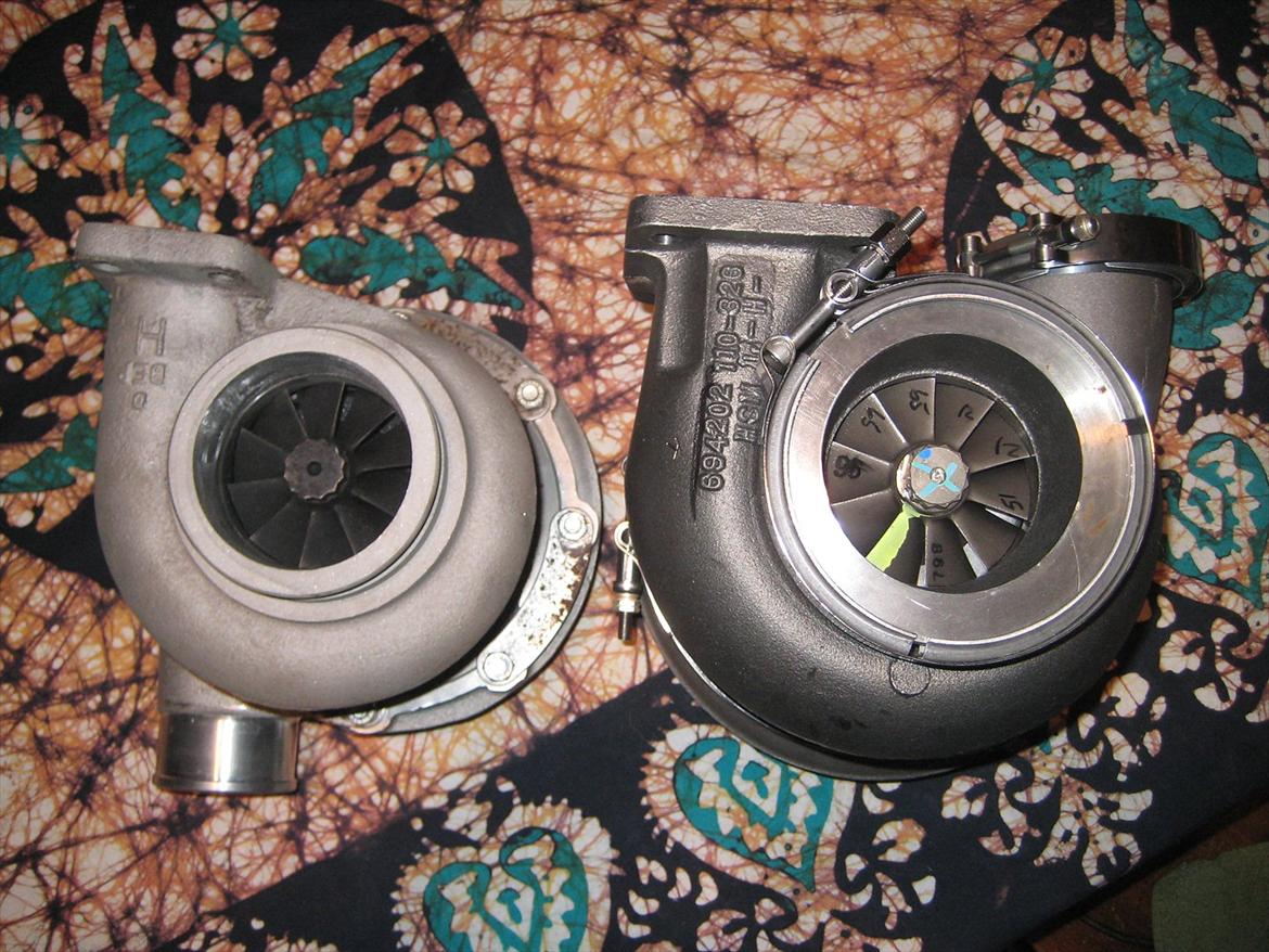 Mitsubishi Eclipse GSX - Den større er Borg Warner s475 turbo og den mindre er Borg Warner s366 turbo. S366 er i bilen og er den da min 9sek timer er på. Den anden har jeg solgt til min ven for hans supra. billede 14