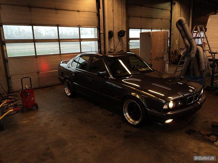 BMW E34 525i Turbo // SOLGT billede 5