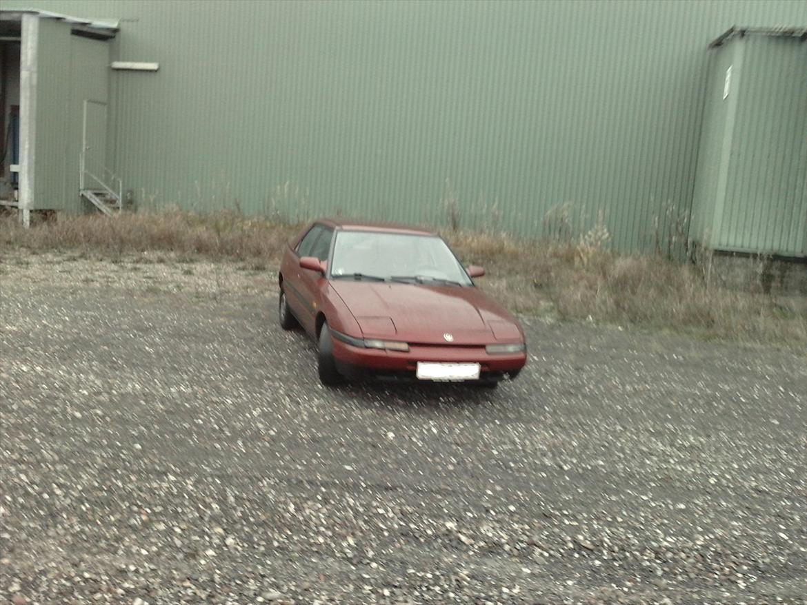 Mazda 323f 1.6 16v (død) billede 3