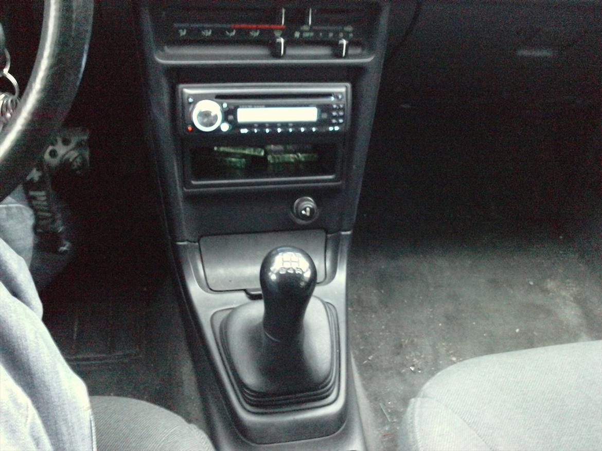 Mazda 323f 1.6 16v (død) billede 14