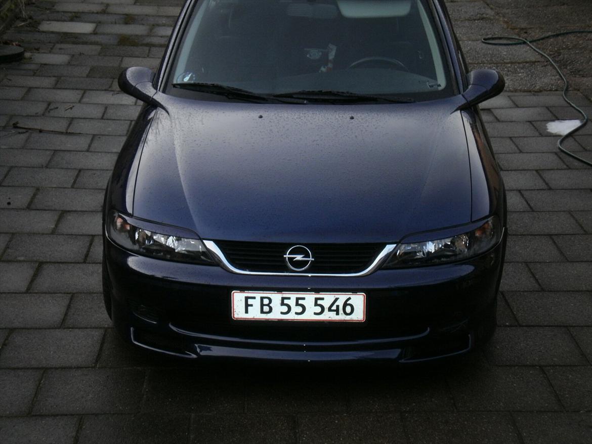 Opel Vectra B 2,0 16v st.car billede 1