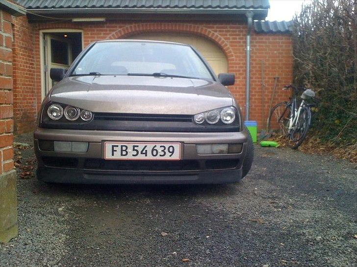 VW Golf 3 (Solgt) - De nye lygter ;) billede 1