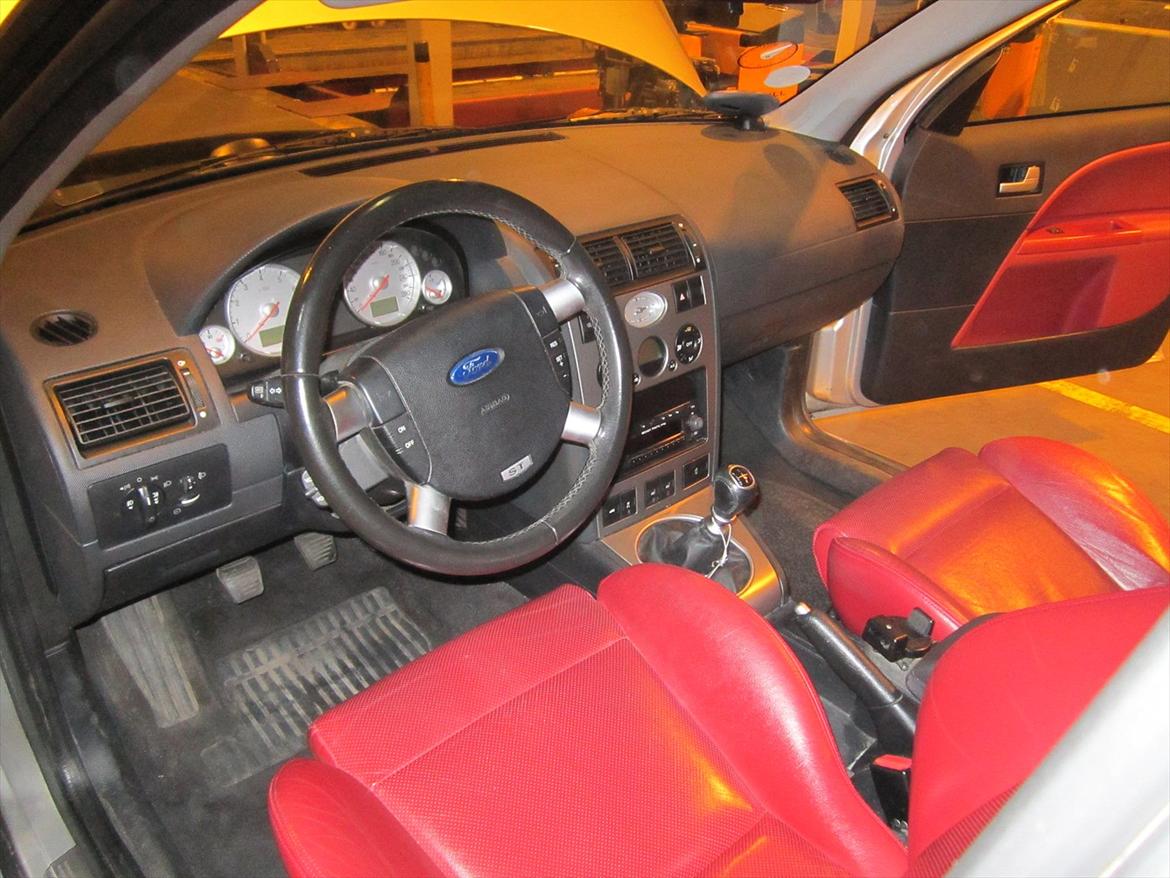 Ford Mondeo ST 220 billede 7