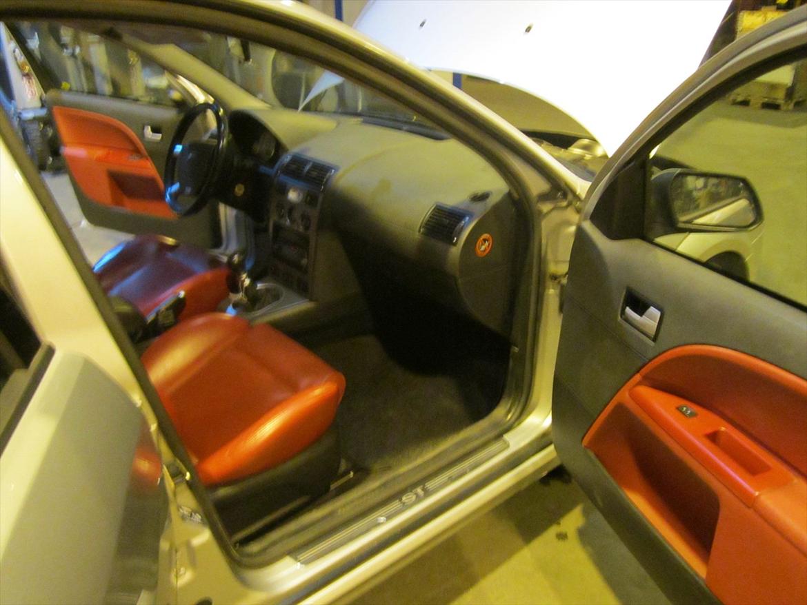 Ford Mondeo ST 220 billede 11