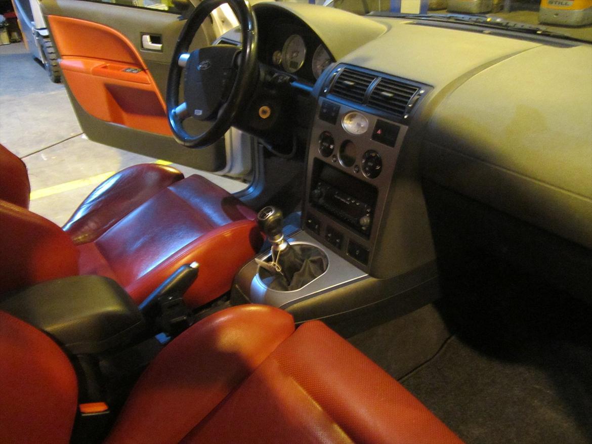 Ford Mondeo ST 220 billede 12