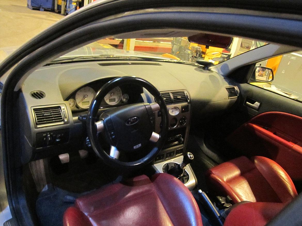 Ford Mondeo ST 220 billede 15