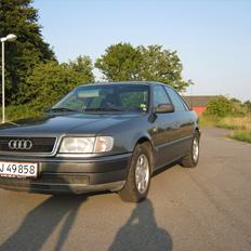Audi 100 