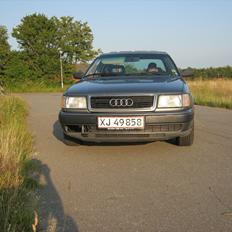 Audi 100 