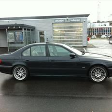 BMW 528i steptronic