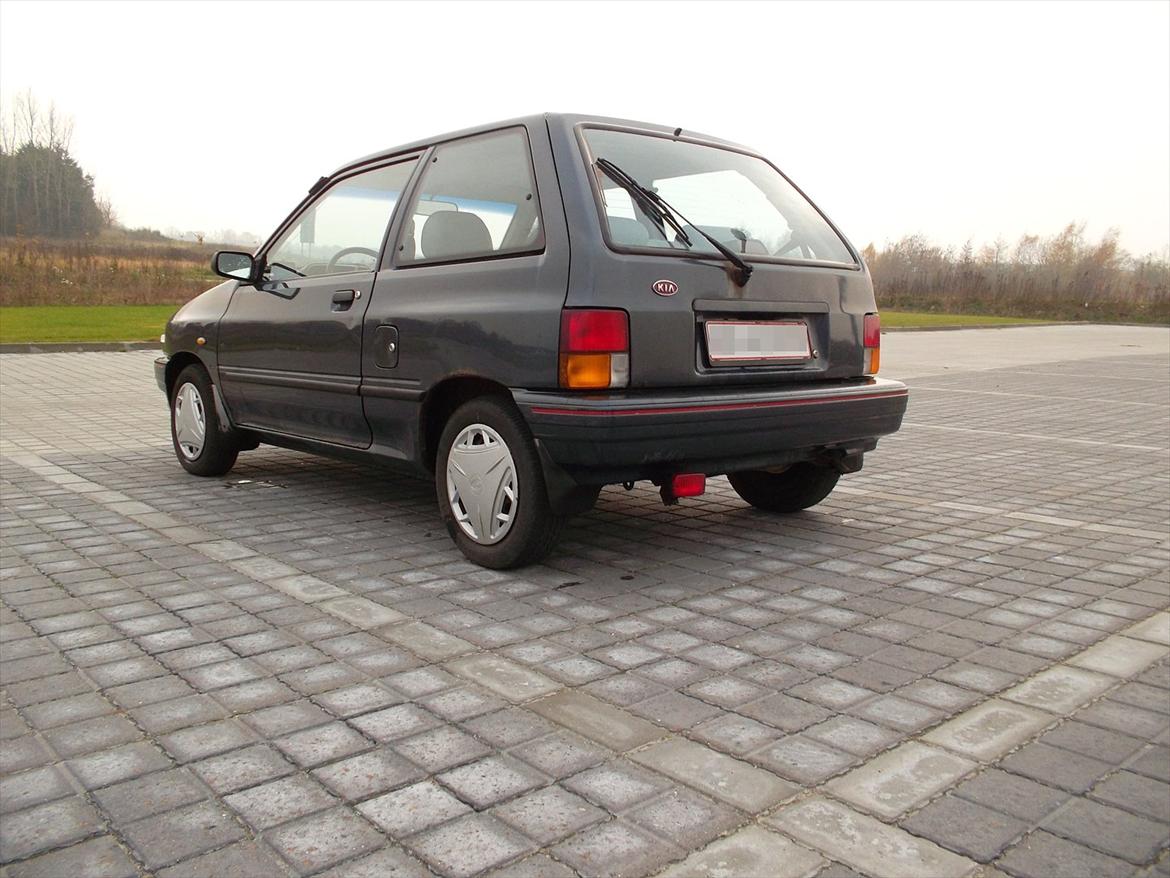 Kia pride 16 v billede 7