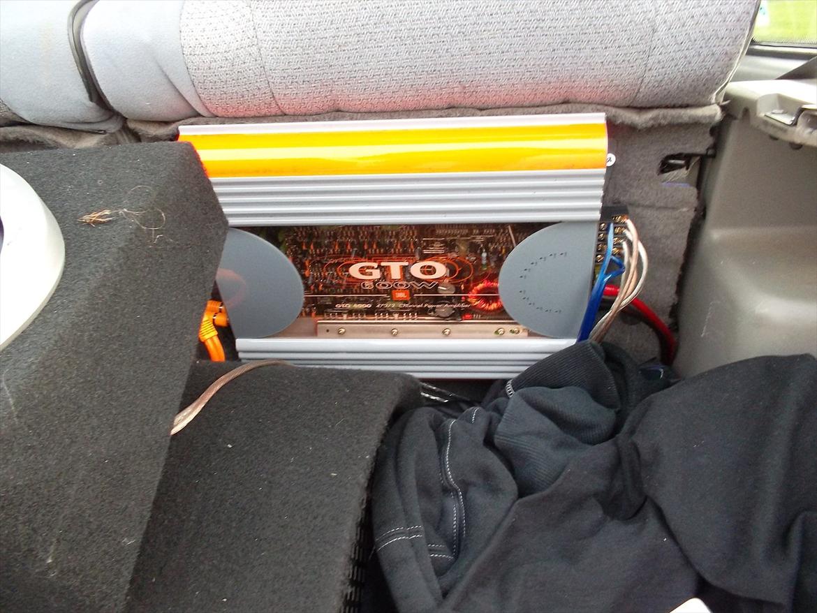 Kia pride 16 v billede 9