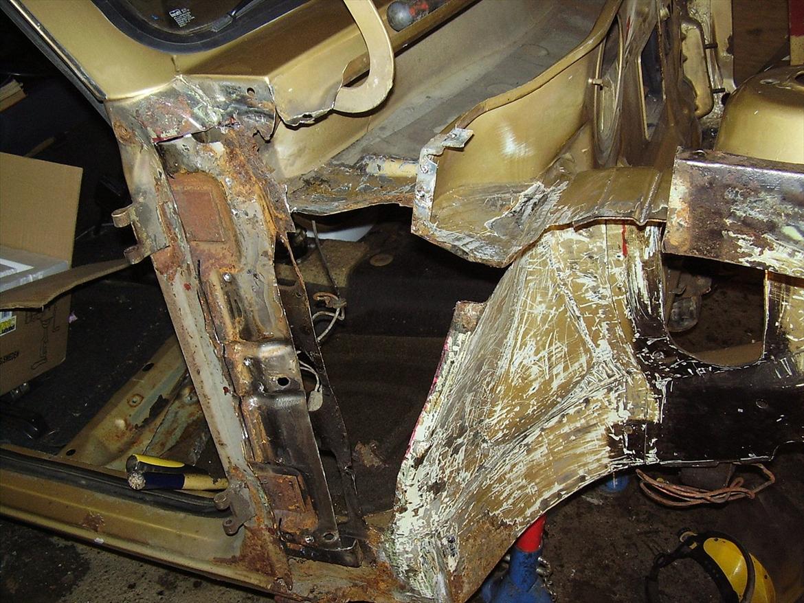 Opel Kadett D - her er det dårlige skåret væk billede 5