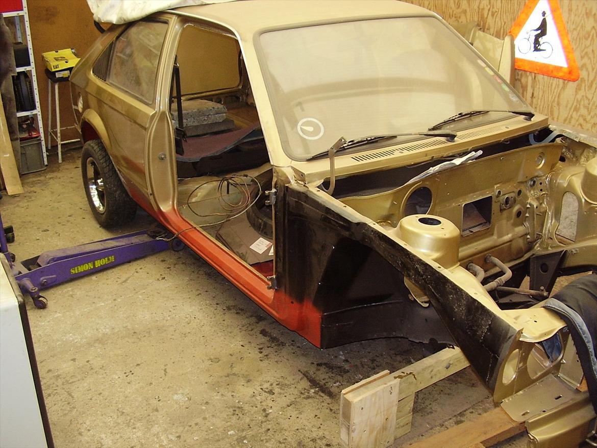 Opel Kadett D - så er karossen ved at være klar billede 13