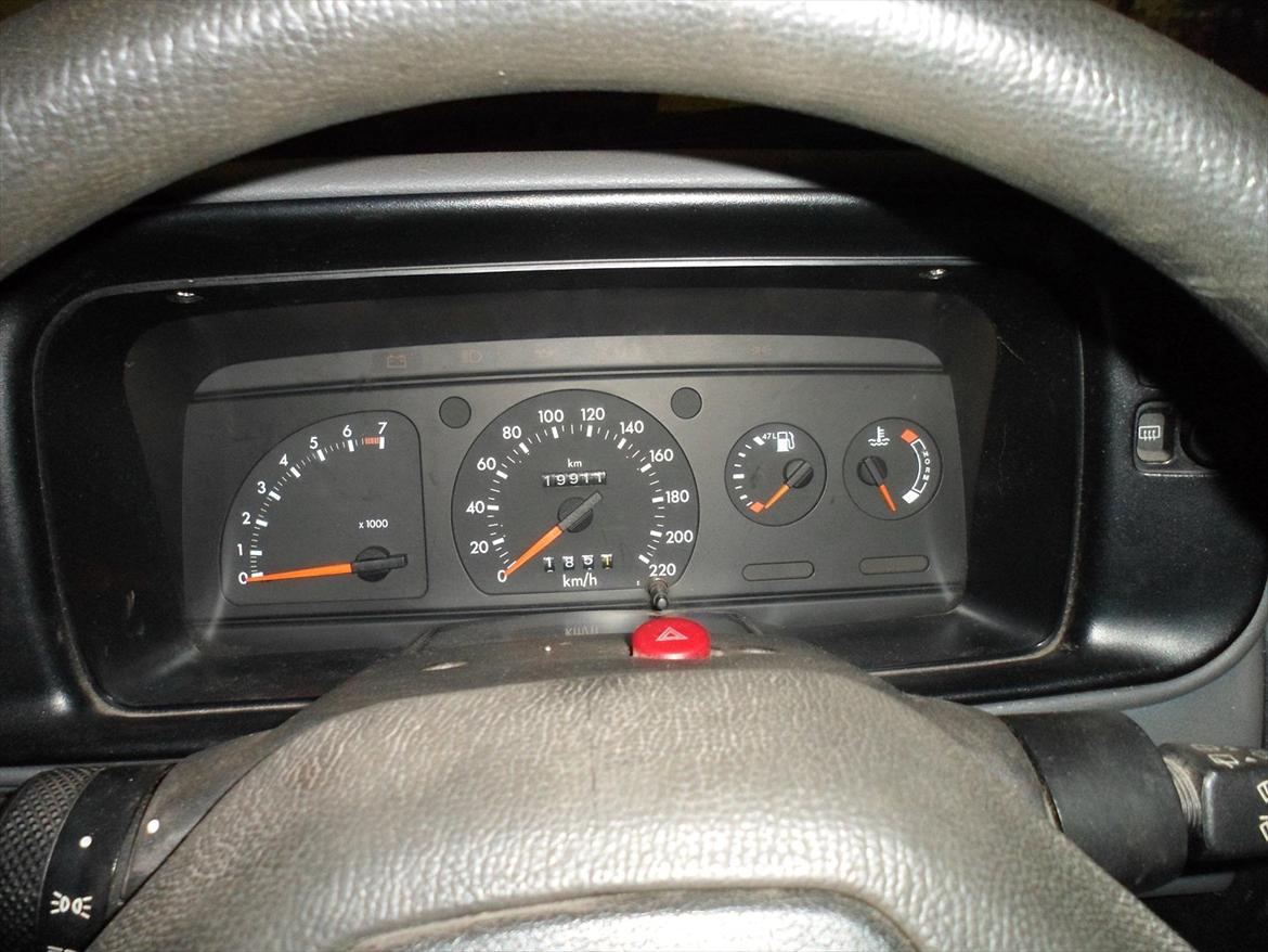 Ford Escort 1.6 Savoy ALB [ Totalskadet ] billede 6