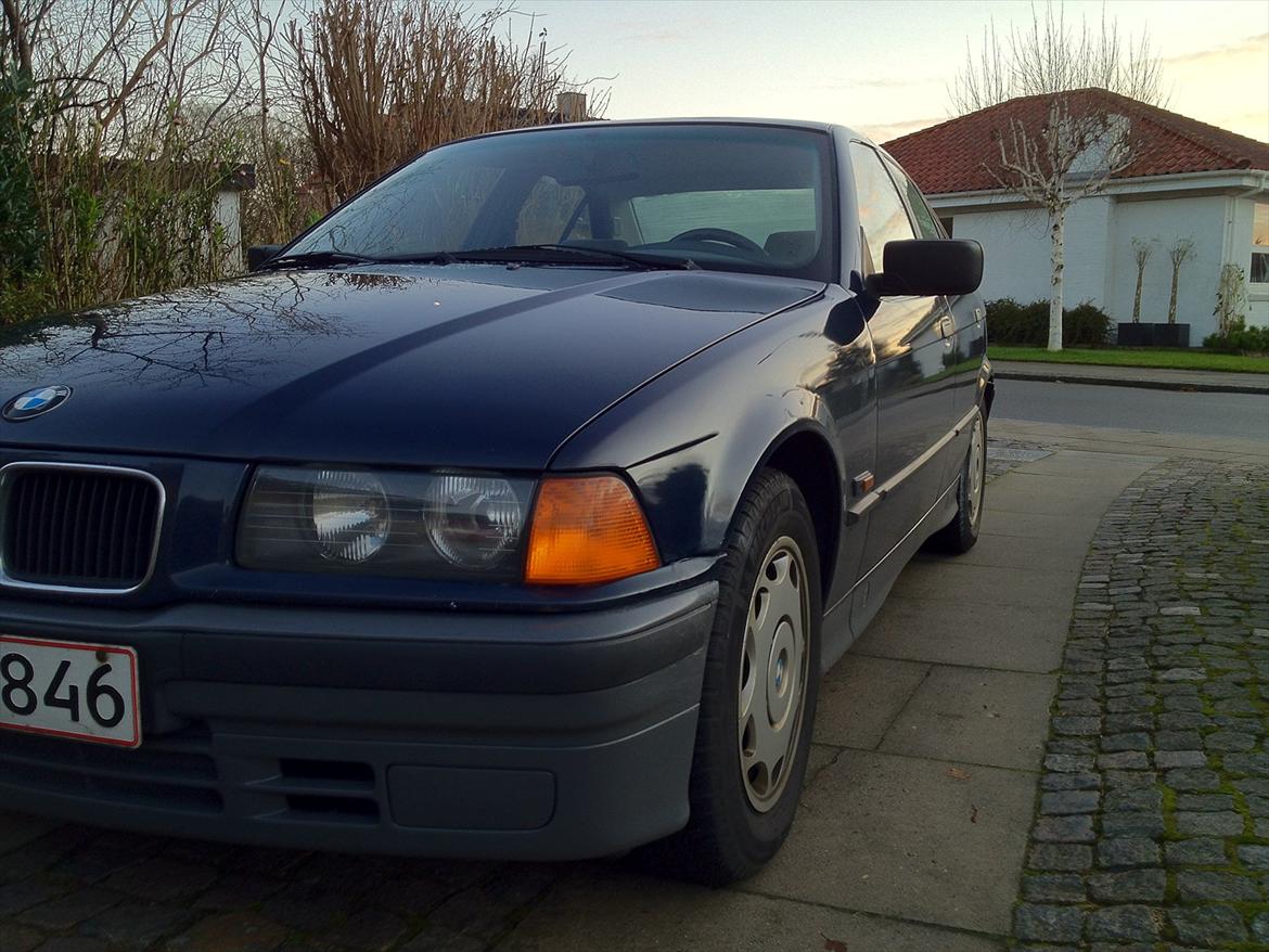 BMW 316i billede 1