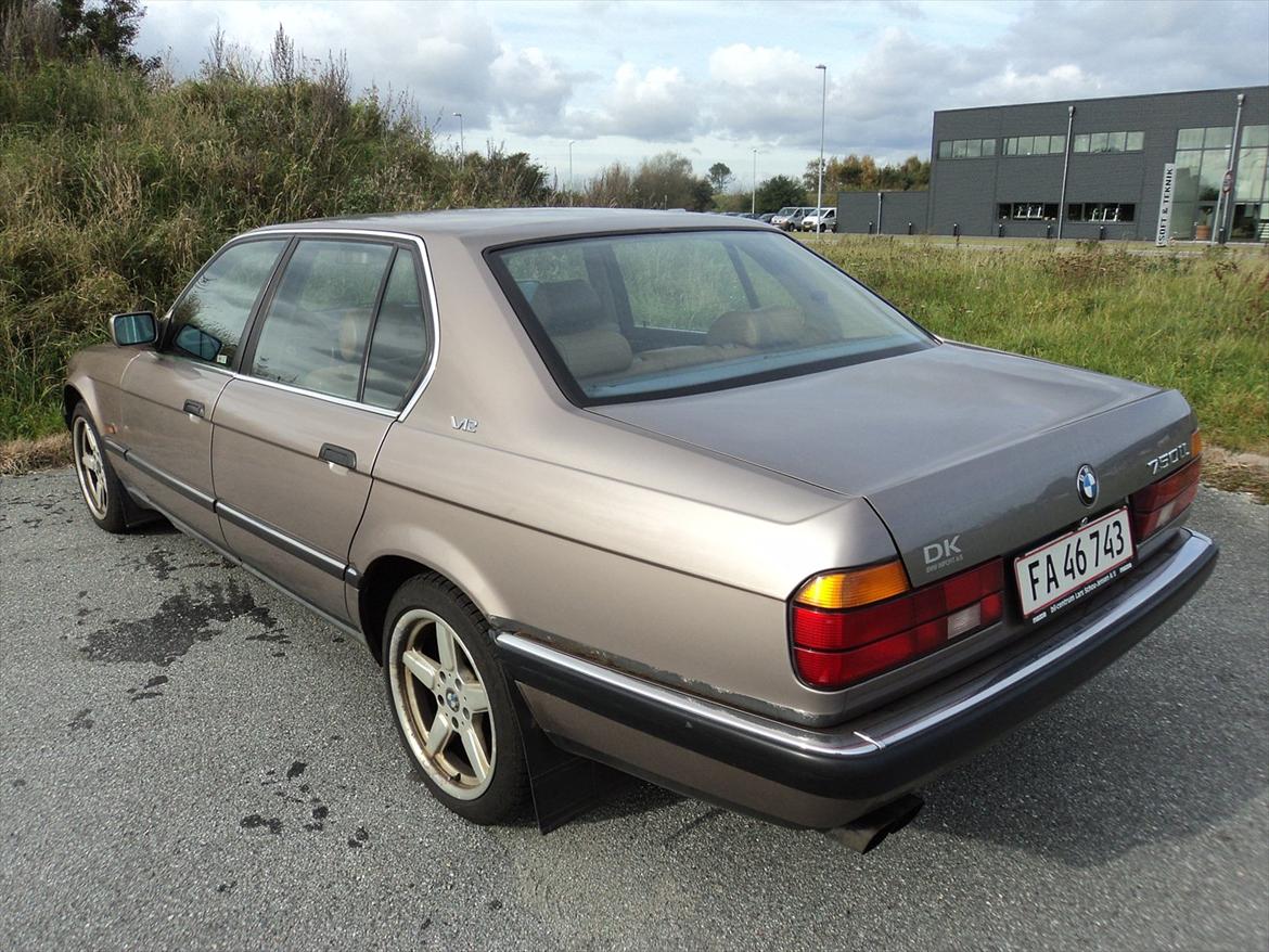 BMW E32 750iLA V12 billede 5