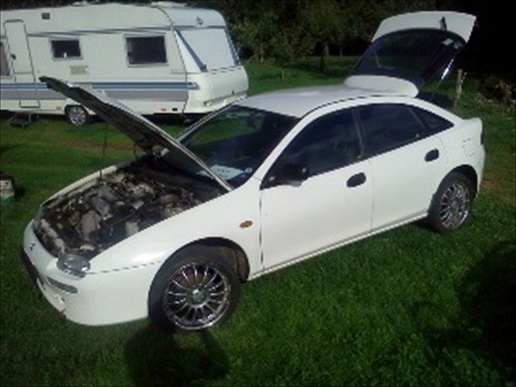 Mazda 323f BA billede 11