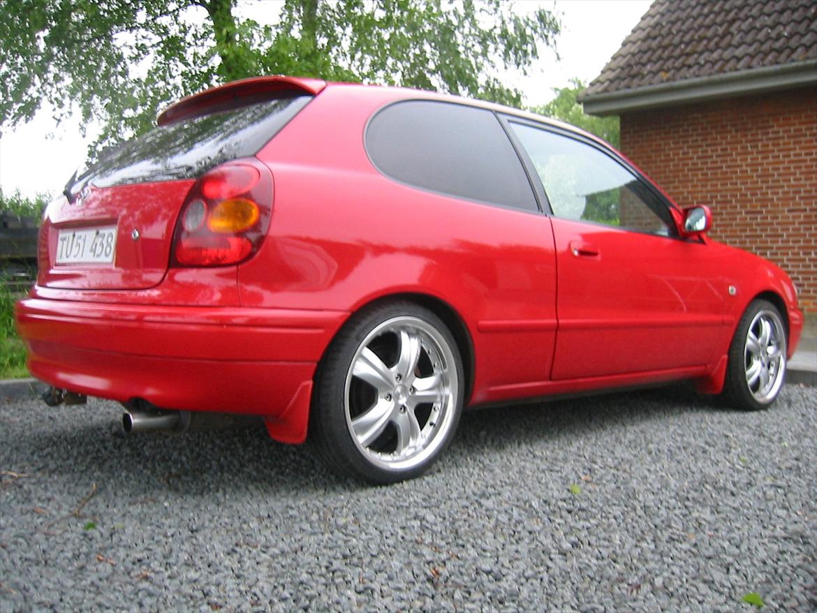 Toyota Corolla ZZE111  billede 2