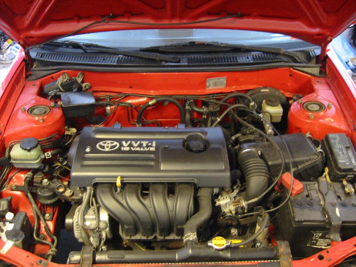 Toyota Corolla ZZE111  billede 9