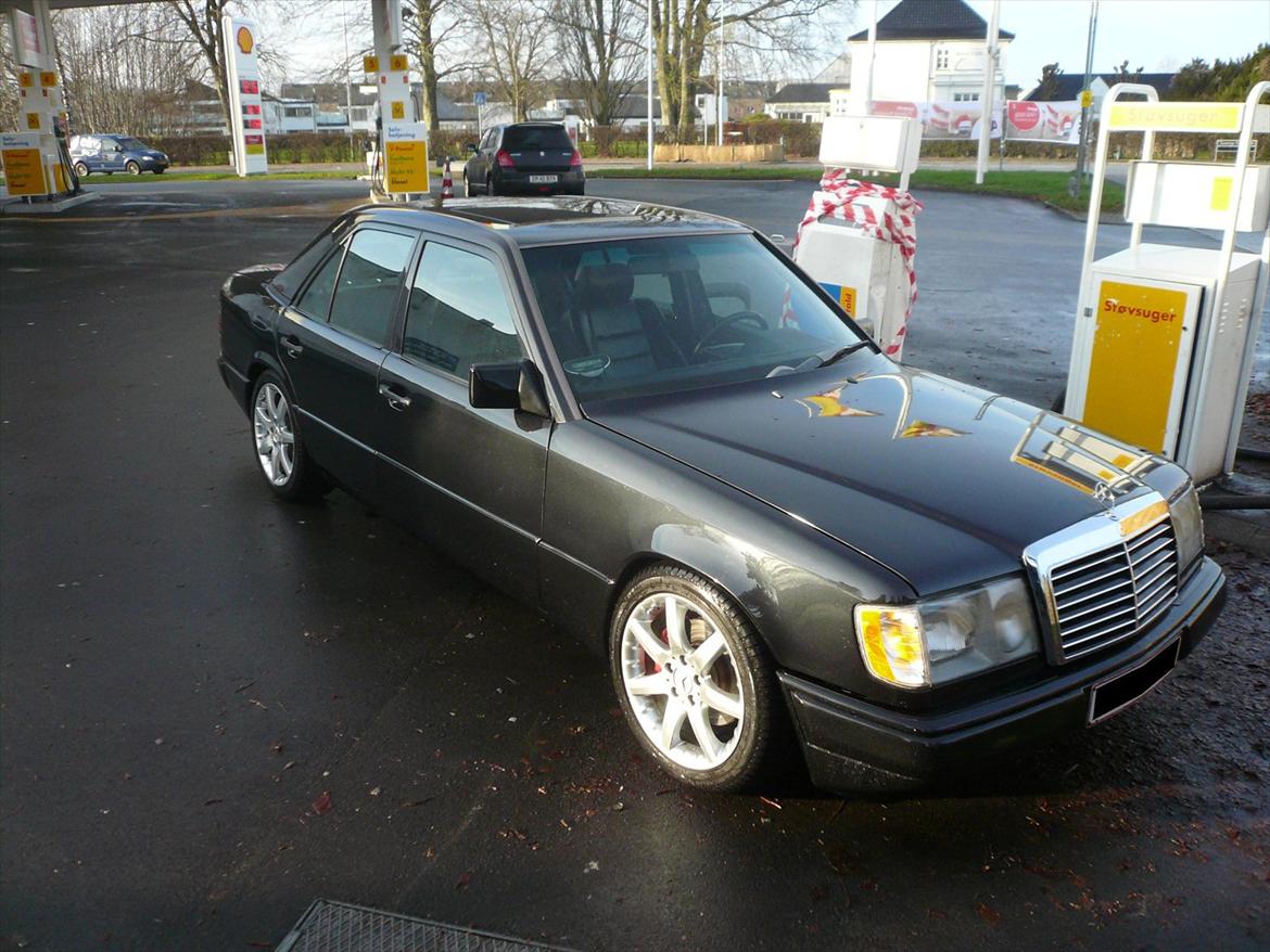 Mercedes Benz 300E Sportline *SOLGT* billede 1