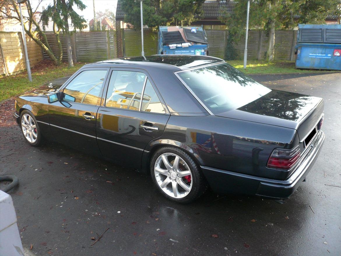 Mercedes Benz 300E Sportline *SOLGT* billede 6