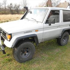 Toyota Land Cruiser lj70 2.4TD