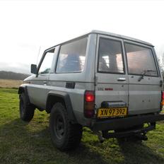 Toyota Land Cruiser lj70 2.4TD