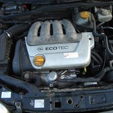 Opel corsa b 16v