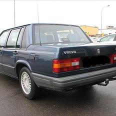 Volvo 740 sedan