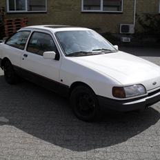Ford Sierra <solgt>