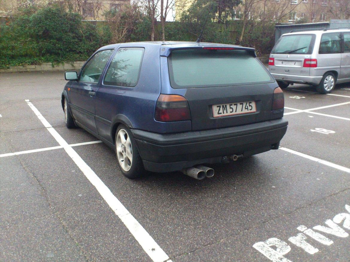 VW golf 3 1,8 "lille floyd" - men holder røven lidt oppe for har aligevel min udstødning for kært til at skrue den længere ned billede 10