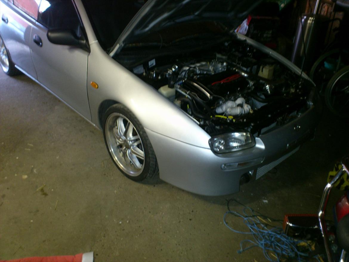 Mazda 323 F med turbo SOLGT. billede 5