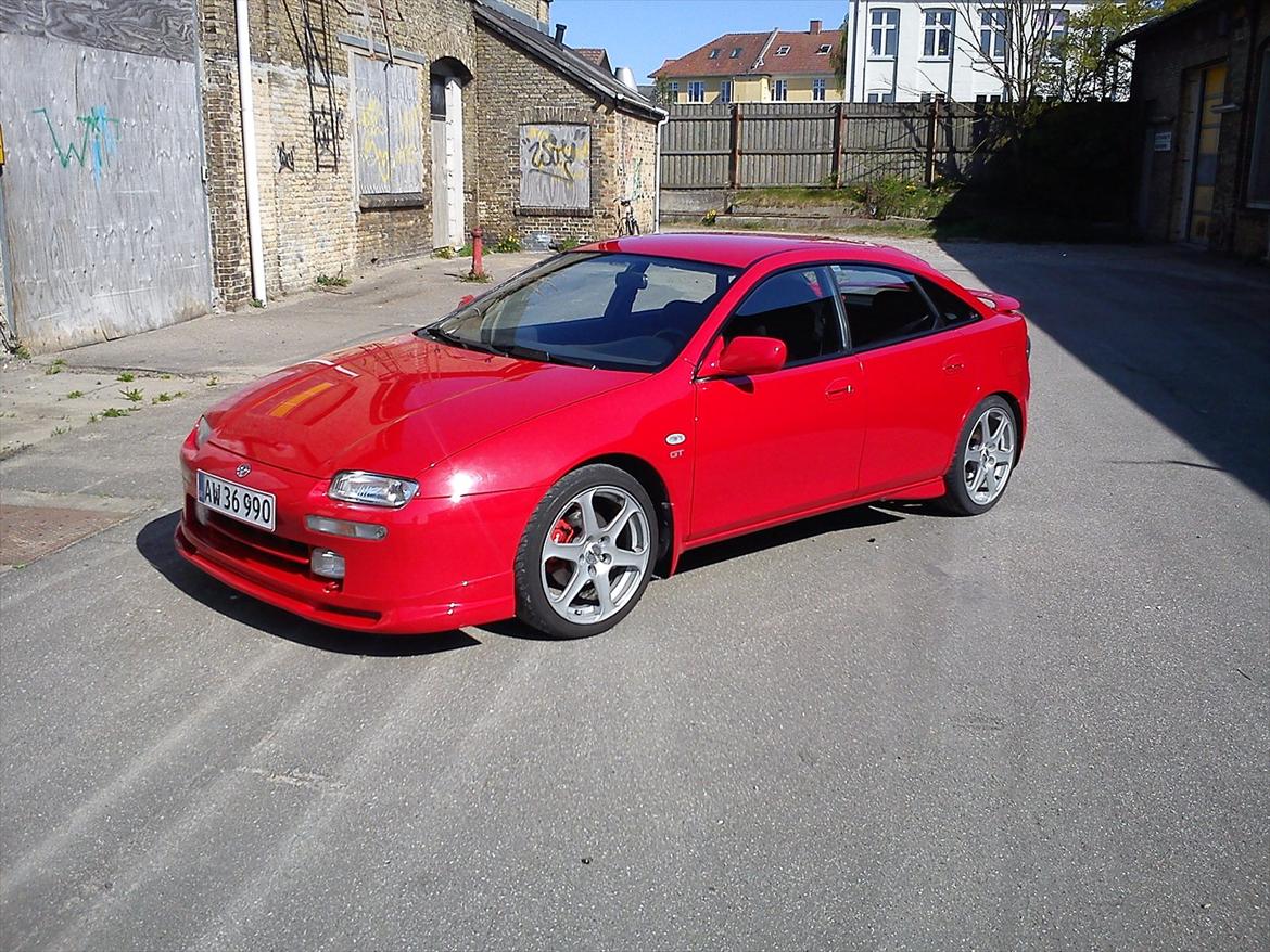 Mazda 323f ba v6 <byttet til perlemorshvid e36> <købt ig billede 2