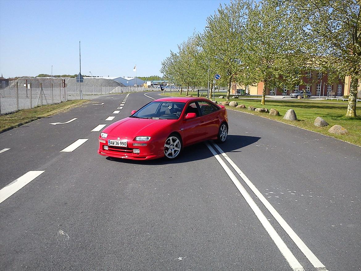 Mazda 323f ba v6 <byttet til perlemorshvid e36> <købt ig billede 5