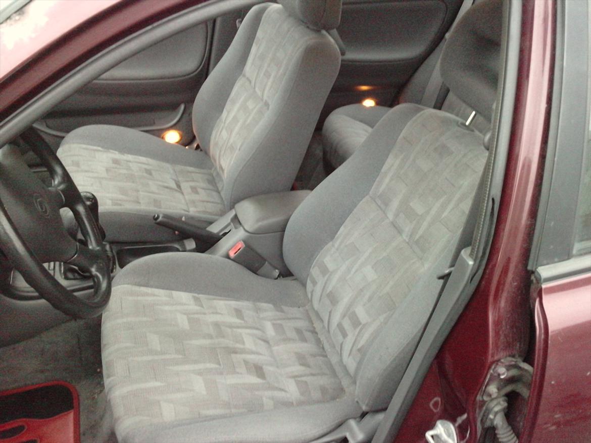 Mazda 626 1,8i 16v (død) billede 13