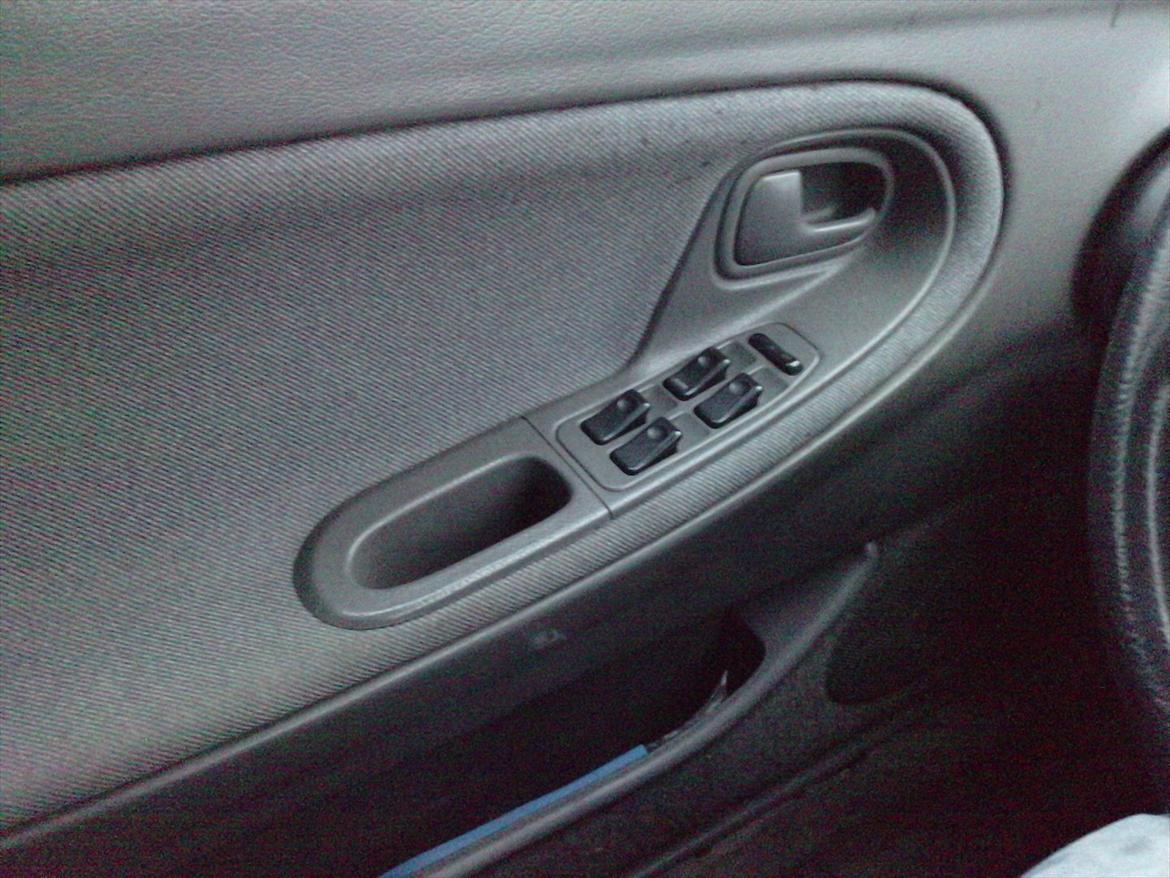 Mazda 626 1,8i 16v (død) billede 17