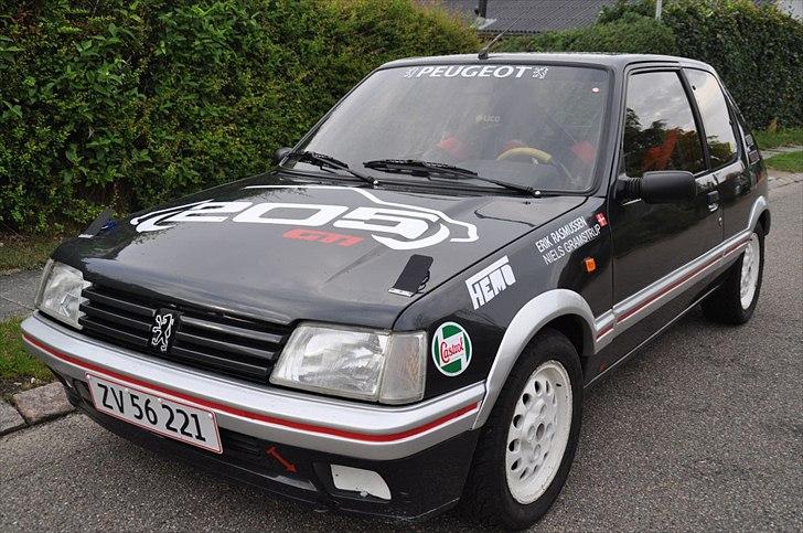 Peugeot 205 1,6 gti billede 1