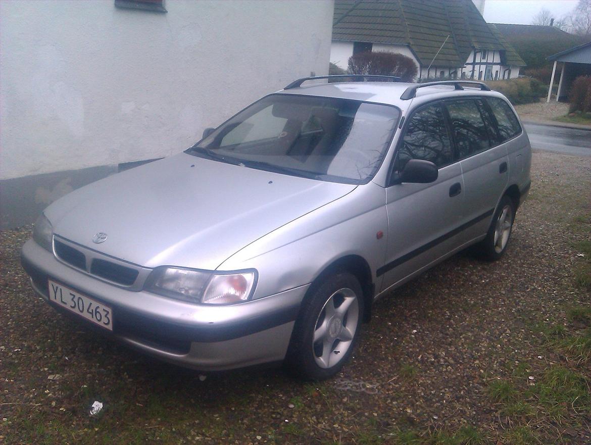 Toyota Carina E Stationcar billede 4
