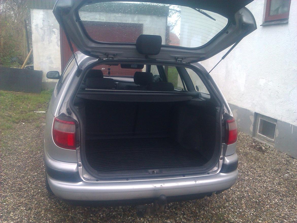 Toyota Carina E Stationcar billede 9