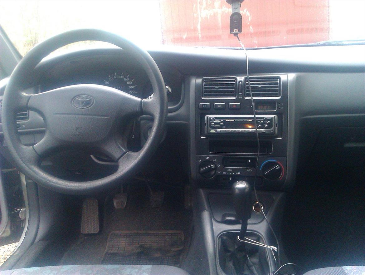 Toyota Carina E Stationcar billede 13