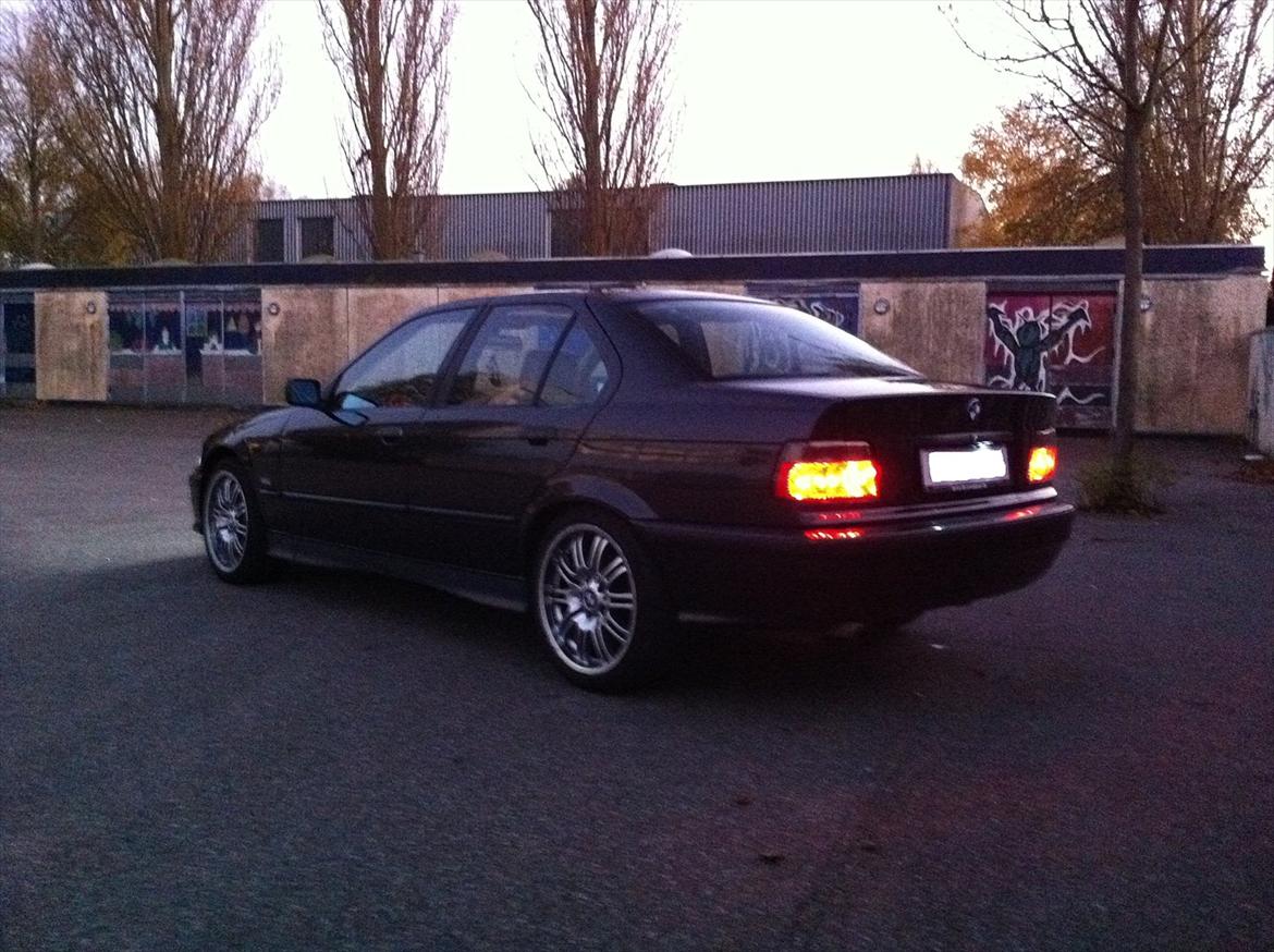 BMW 318i Tilsalg billede 12