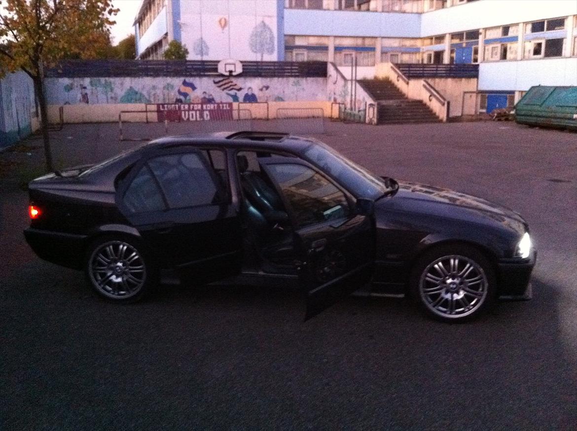 BMW 318i Tilsalg billede 16