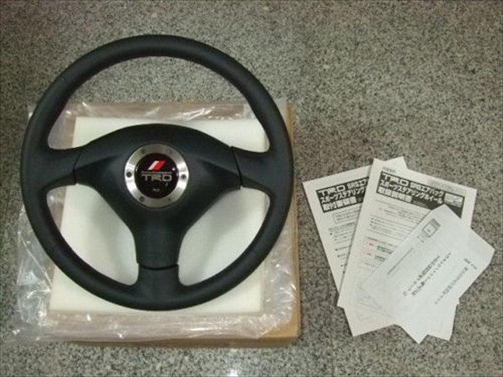 Toyota Celica GT4 4x4 Carlos Sainz - Ét stk. dejlig originalt TRD rat!

Dyrt, men overdrevet lækkert! billede 11