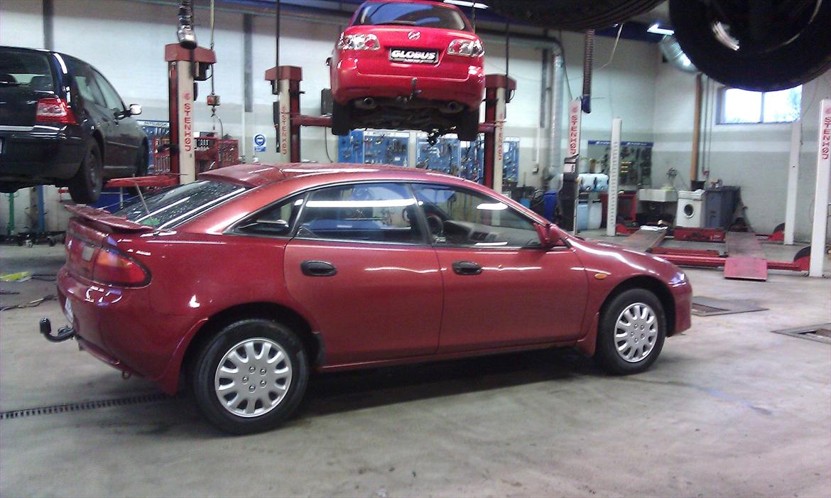 Mazda 323F BA GLX billede 2