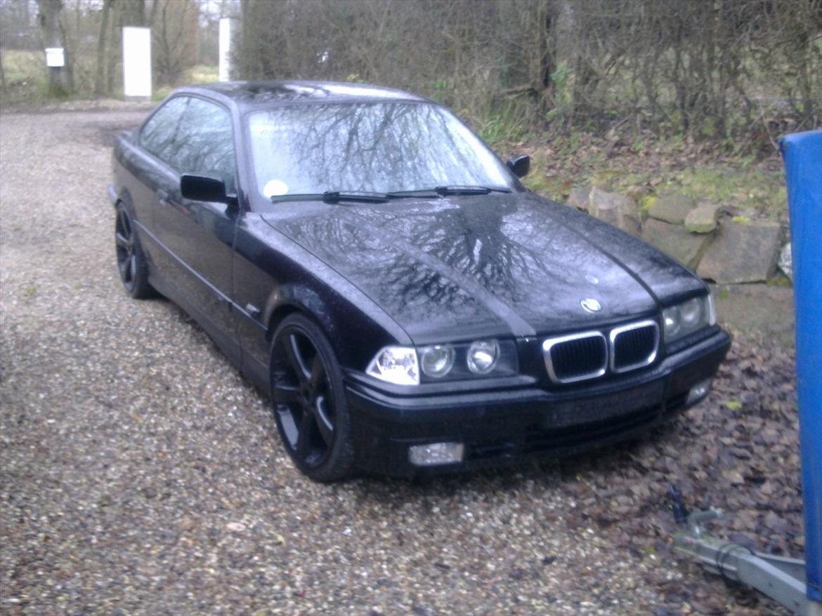 BMW e36 320i coupe SOLGT billede 1