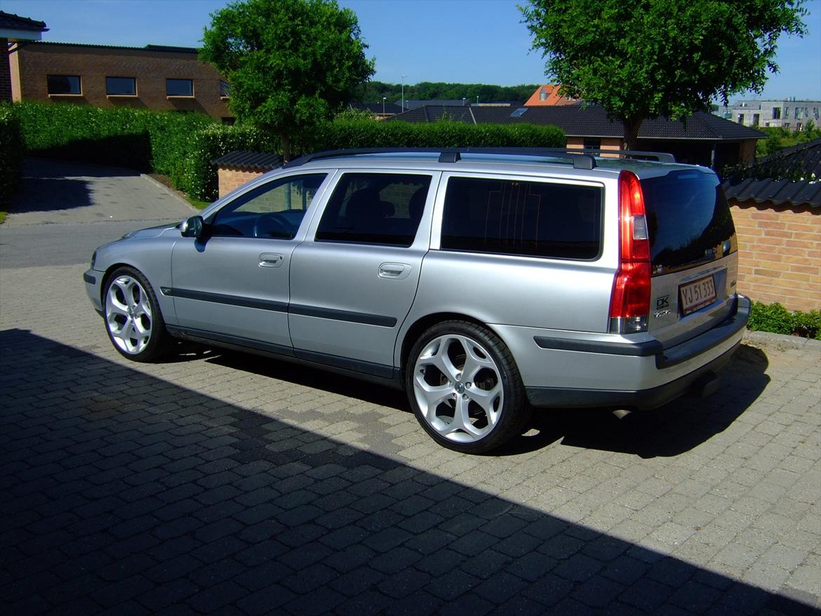 Volvo V70 2,4 D5 - 20" og solfilm billede 3