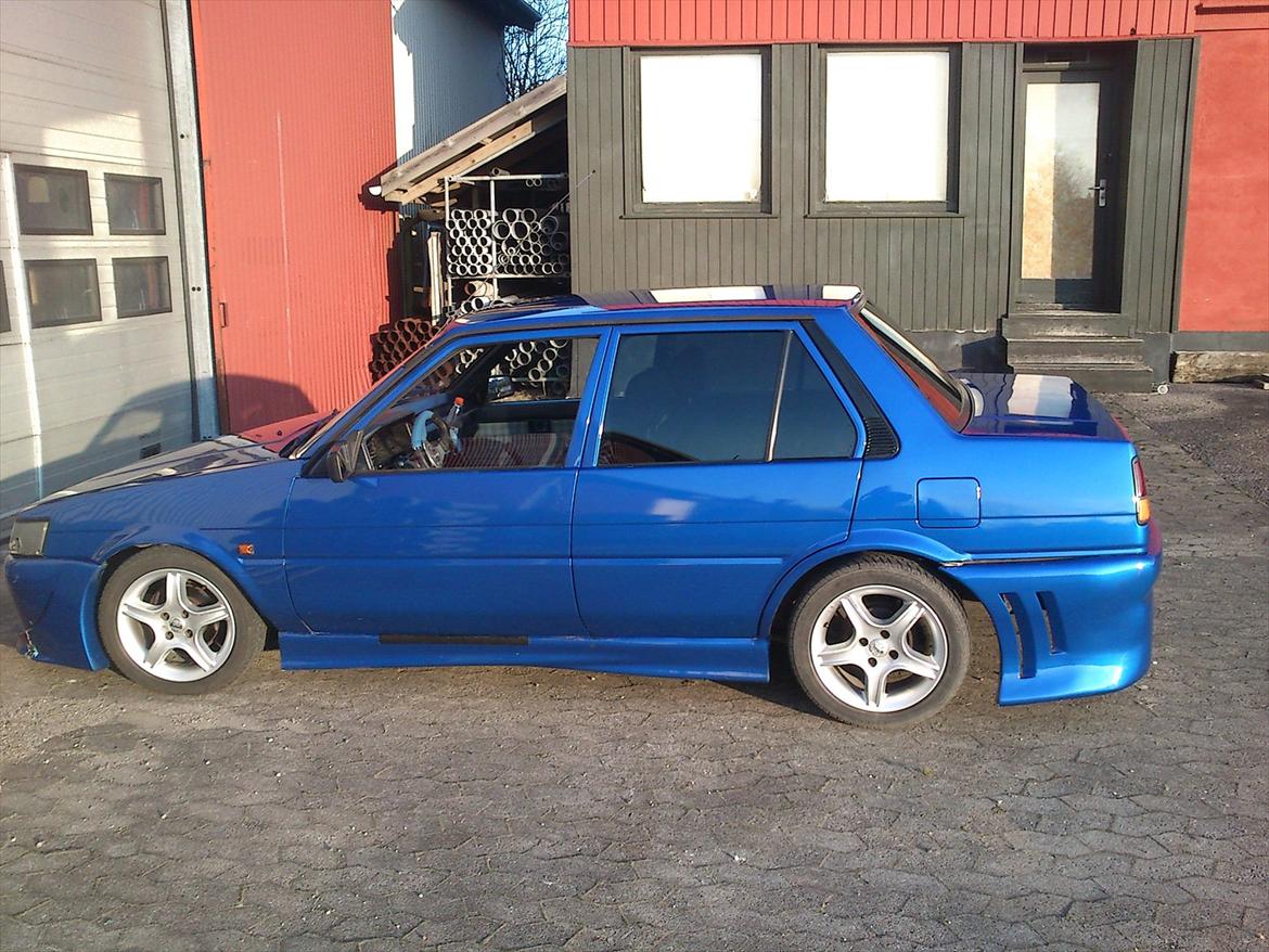 Toyota Corolla Dx skrottet billede 9