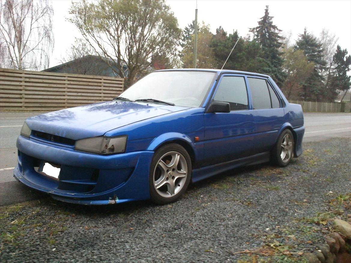 Toyota Corolla Dx skrottet billede 11