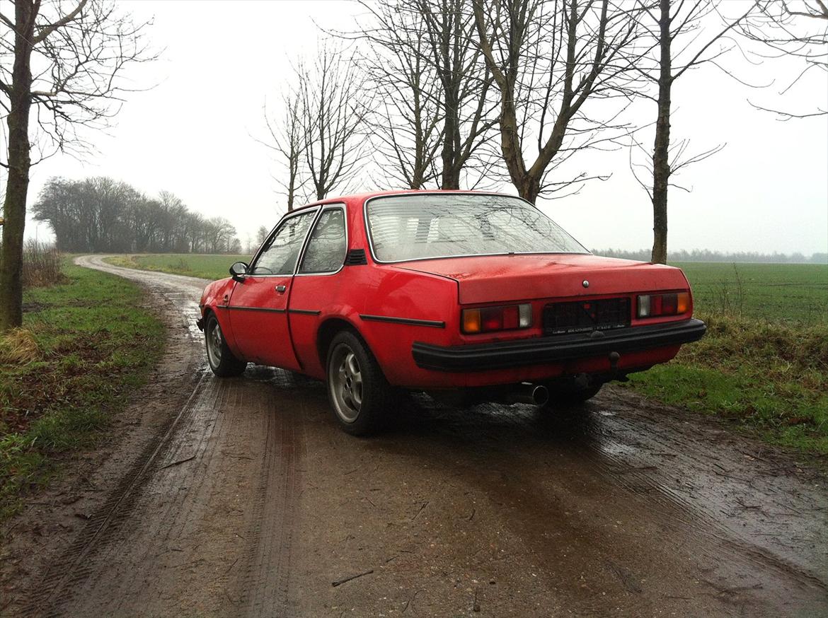 Opel Ascona b 2,0 weber billede 5