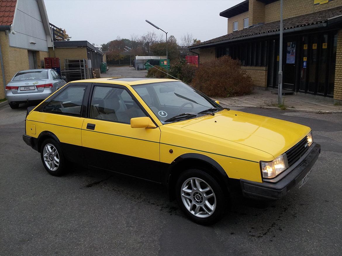 Nissan Cherry 1,5 Milano - efter vask og polering samt toning af lygter billede 1